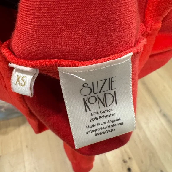 SUZI KONDI Red Velour Cropped Top - Picture 9 of 10